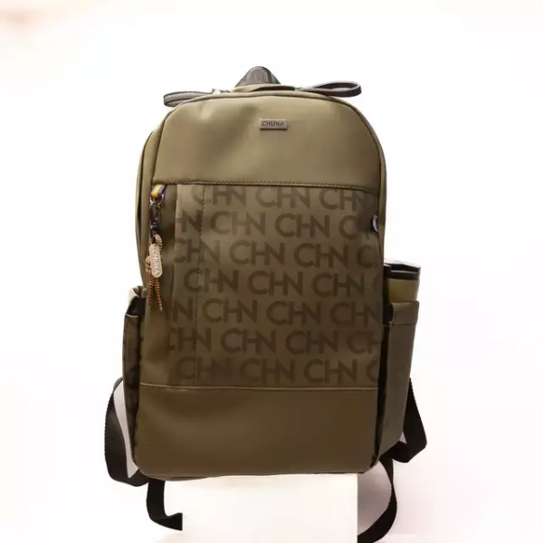 MOCHILA CON PORTA NOTEBOOK Y MATERO DESMONTABLE REIMS ENGOMADA VERDE